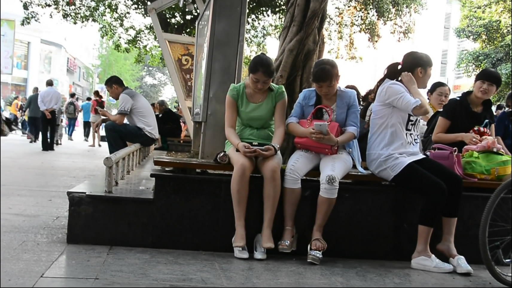 streetsnapnylon[00 01 04][20181208 224636 0]